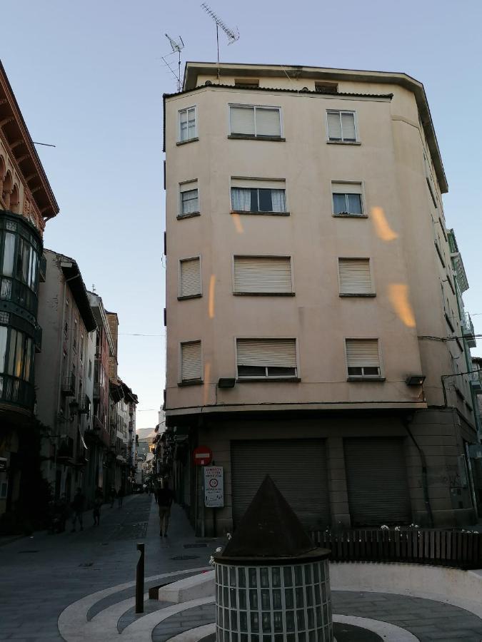 Апартаменты Casa Oroela Хака Экстерьер фото